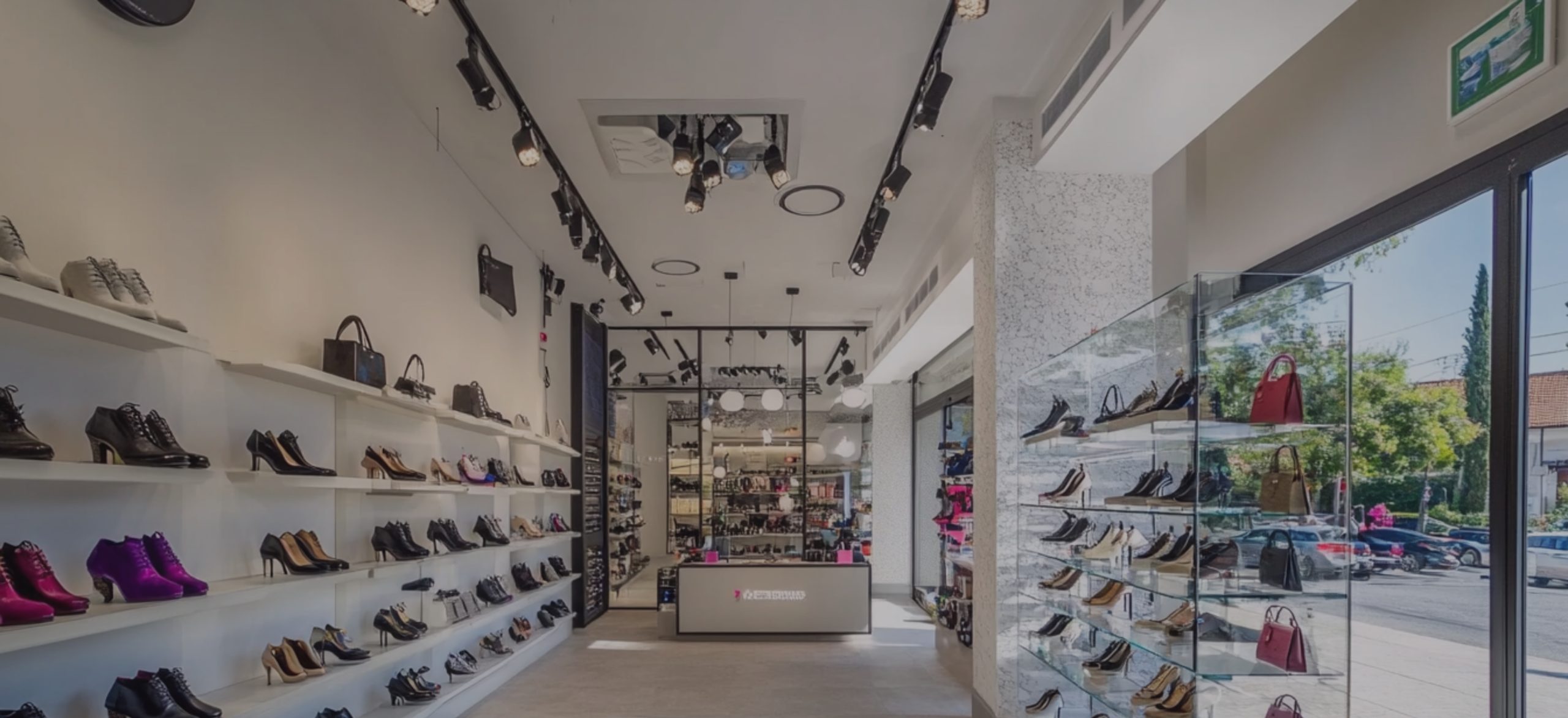 Mağaza ve Showroom Aydınlatmasında Fermada LED: Ürünleri, Avantajları ve Uygulama Önerileri